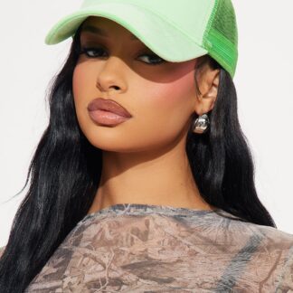 Gorra Trucker de Terciopelo Verde Estilo Retro